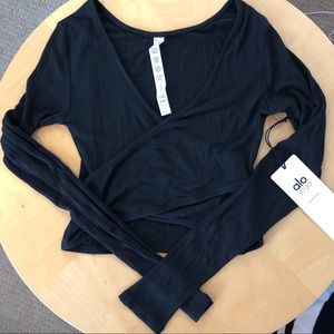 NWT ALO Yoga Amelia Long Sleeve crop top